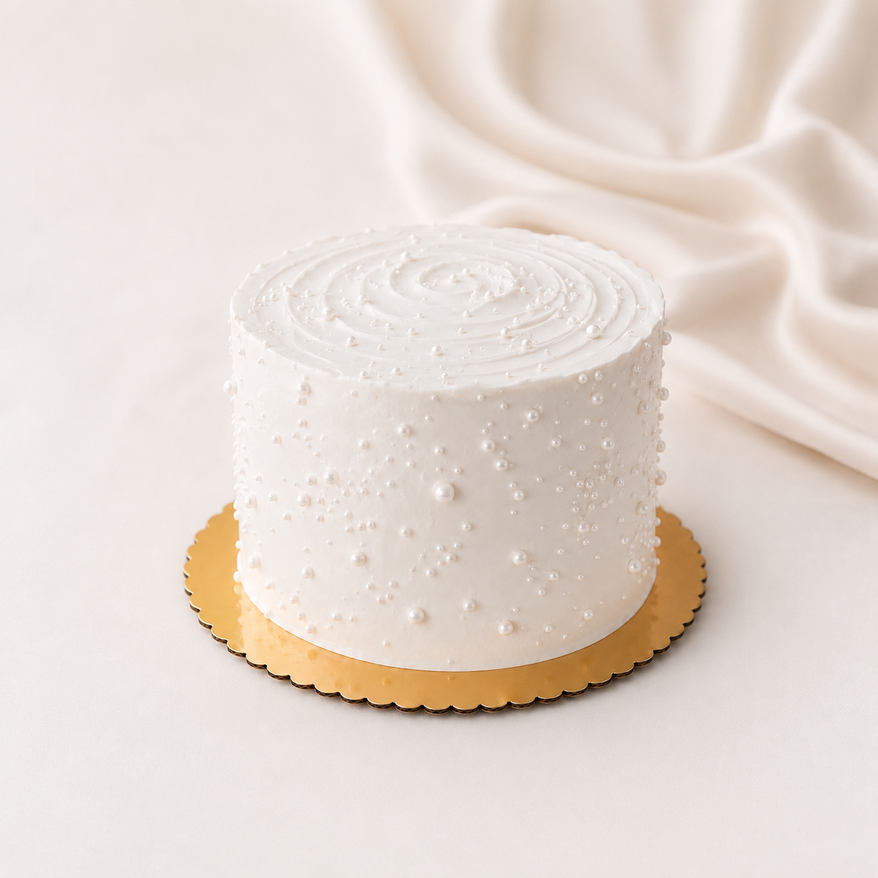 Lost in Pearls Cake